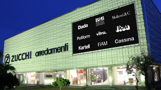 Il team di Zucchi Arredamenti nello showroom di Cornaredo